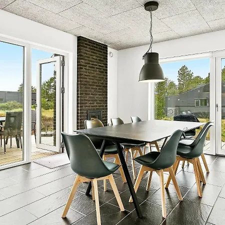 8 Person Holiday Home In R M Rømø Kirkeby