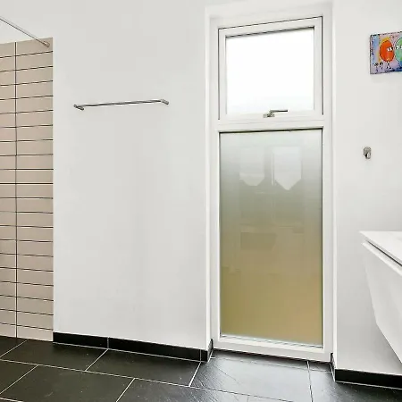 8 Person Holiday Home In R M Prázdninový dům *